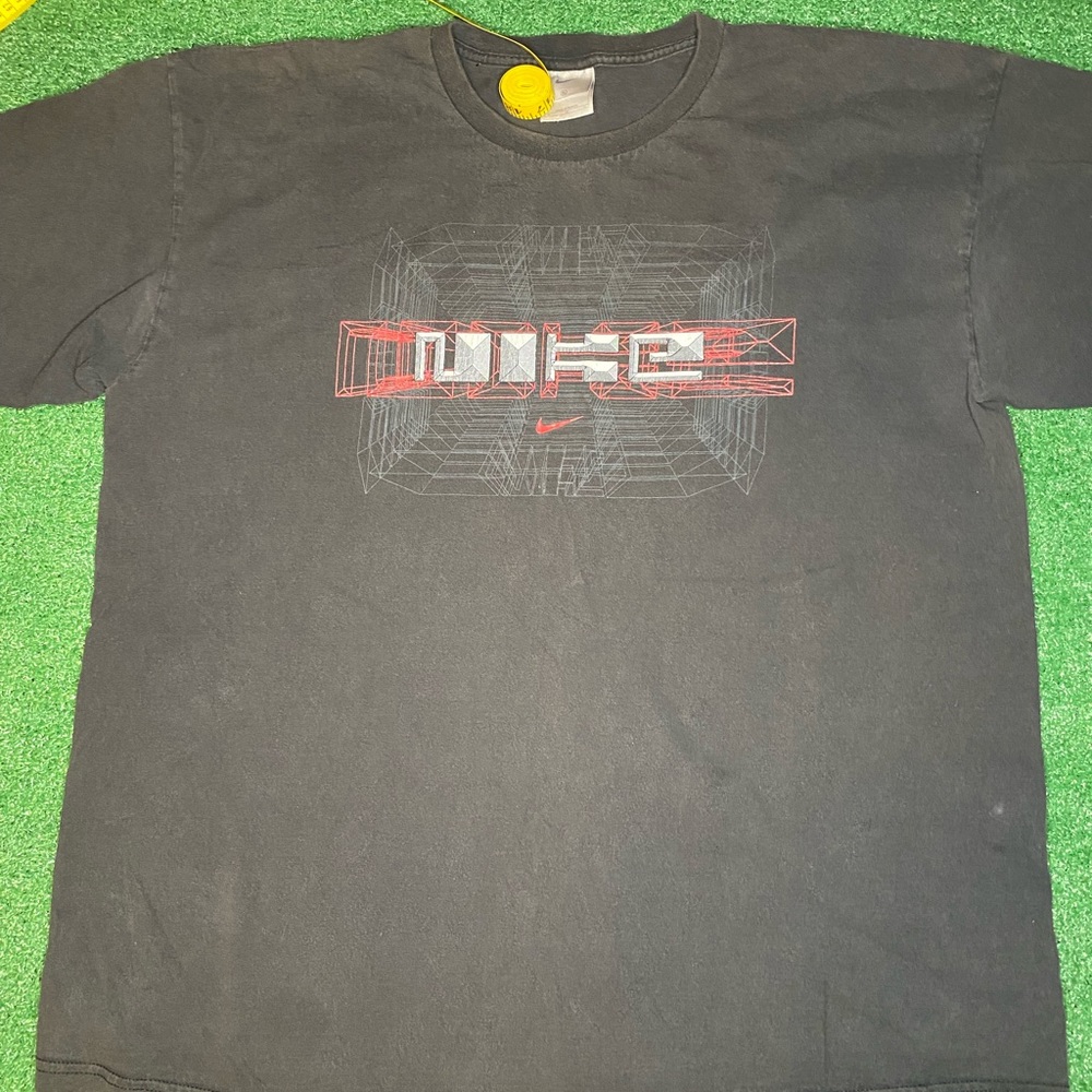 Y2k Nike tshirt